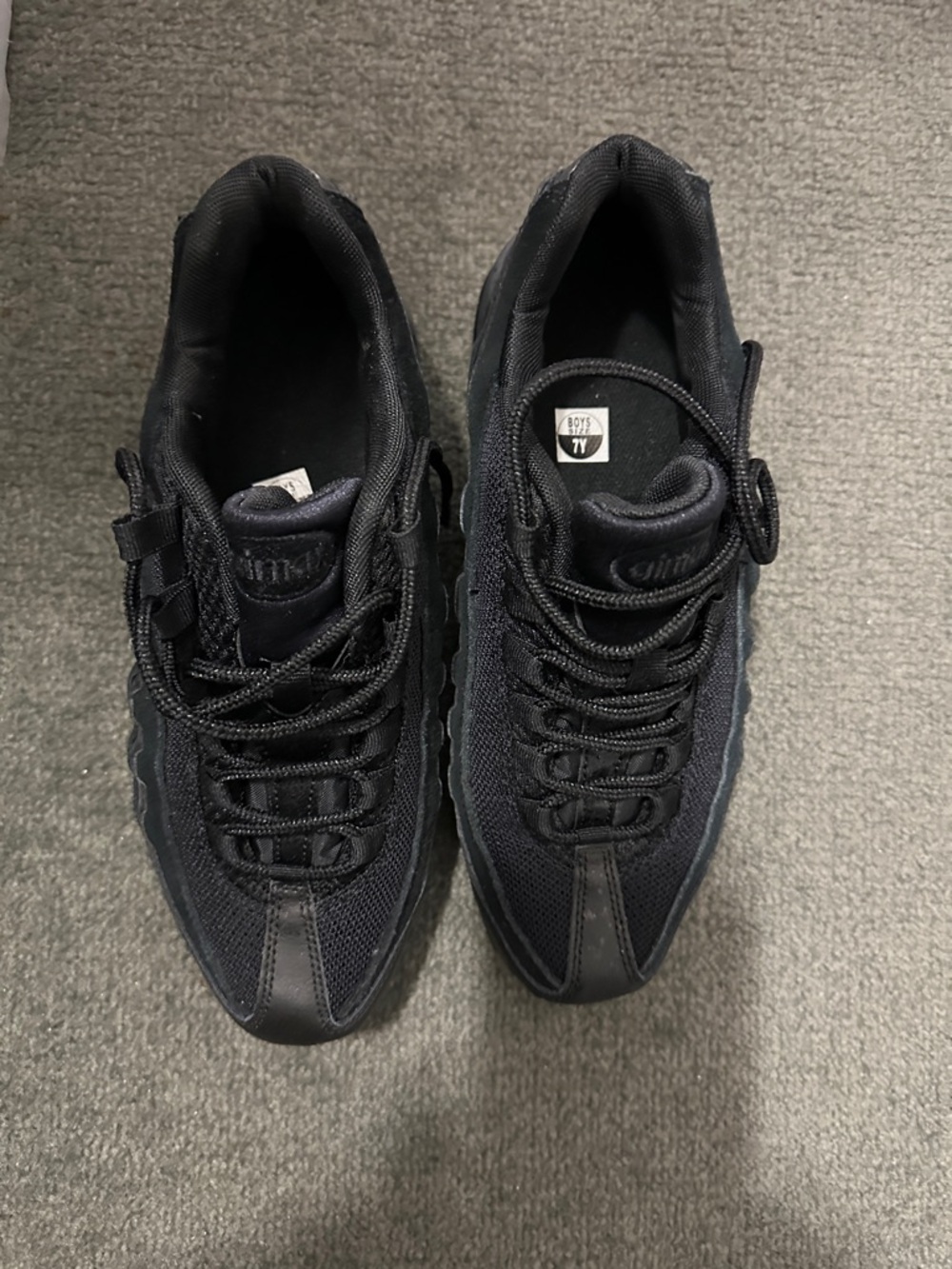 Nike air max 95 Kids All-Black Low-Top Sneakers